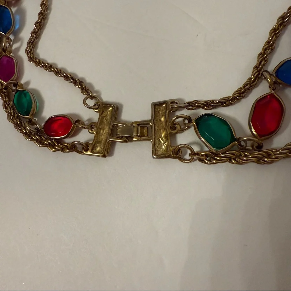 VINTAGE NECKLACE THREE STRAND GOLD TONE 2 ROPE CHAINS CENTER MULTI COLOR GLASS